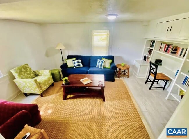 Building Photo - 243 Shamrock Rd