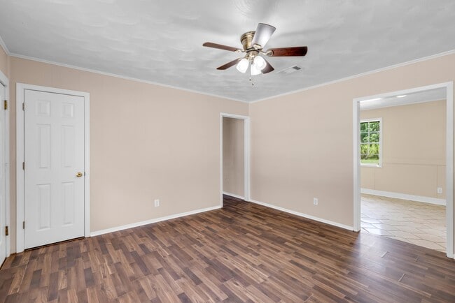 Building Photo - 9701 MS-613