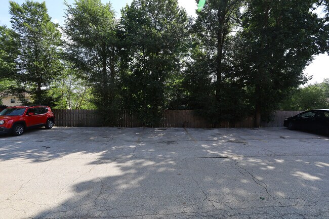 Building Photo - 126 W Washington St