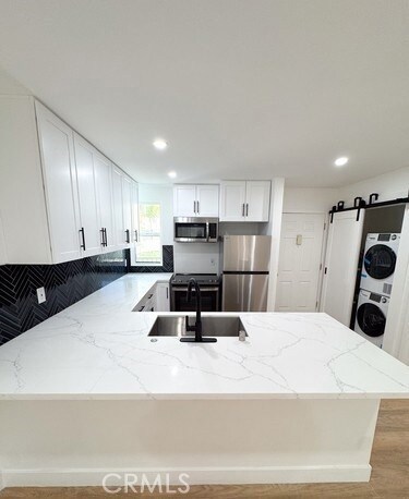 Building Photo - 17000 Burbank Blvd