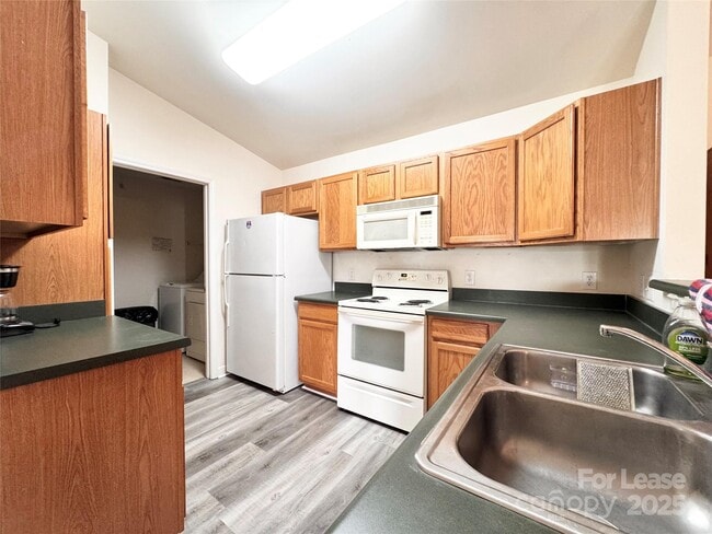 Building Photo - 10626 Hill Point Ct