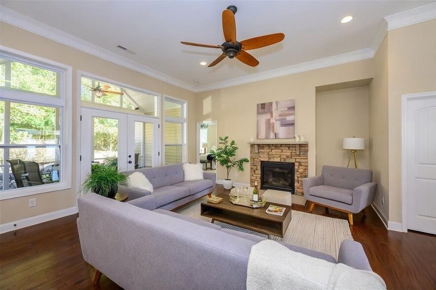 Building Photo - 4406 Carrington Dr