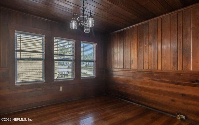 Building Photo - 1718 1st St N