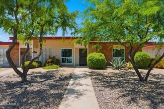 Building Photo - 9907 W Cedar Dr