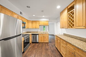 Building Photo - 132 Pinecrest Ln
