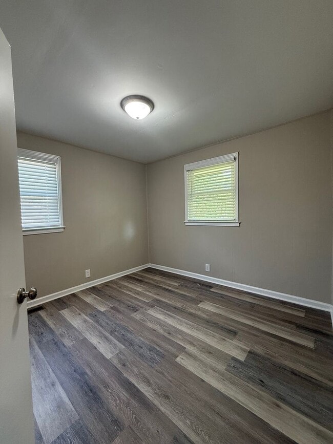 Building Photo - Recently Renovated Three Bedroom in Gallatin