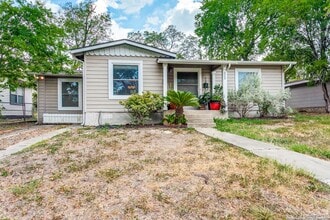 Building Photo - CHARMING 4-BEDROOM IN WILSHIRE VILLAGE