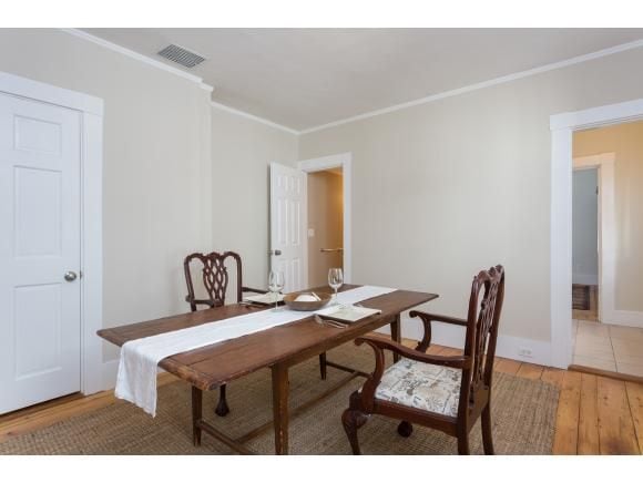 Building Photo - 44 Dennett St