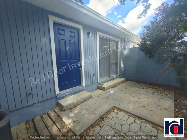 Building Photo - Renovated 2 Bedroom 1 Bath Quadplex-Ocala!