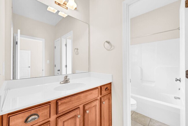Building Photo - 277 Cullom Way