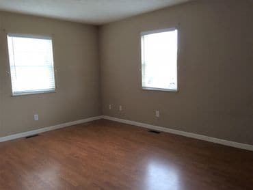 Building Photo - 216 2nd Ave