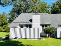 Building Photo - 11 Mulberry Ln