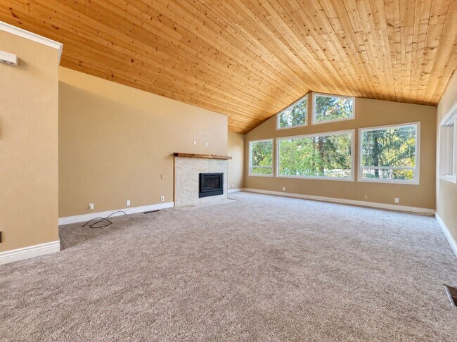 Building Photo - 16694 Marion Way