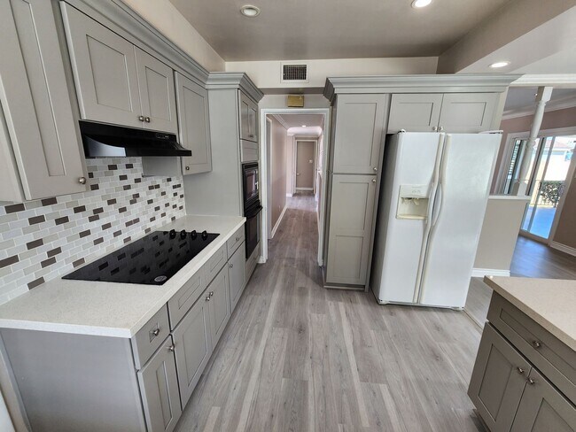 Building Photo - 14020 Faust Ave