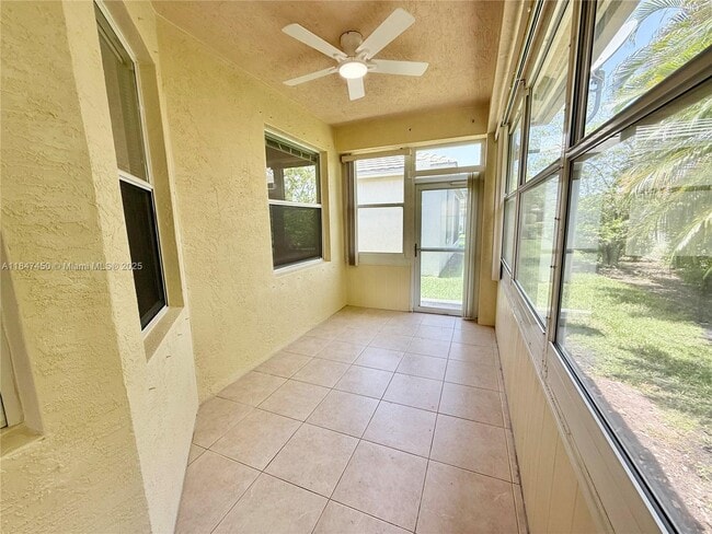 Building Photo - 265 SW Coconut Key Way