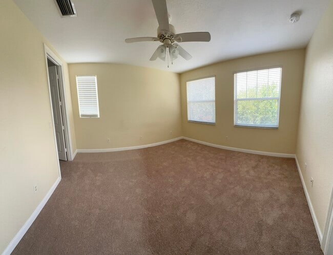 Building Photo - 845 Millbrae Ct