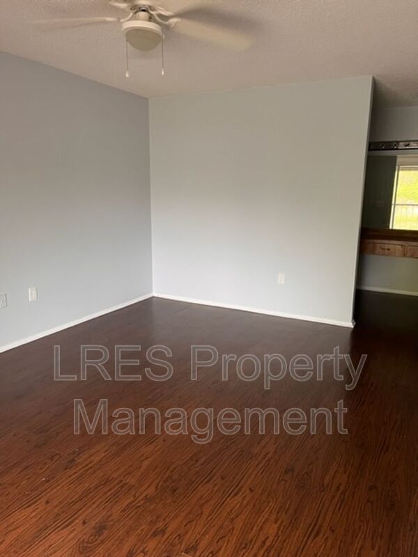 Building Photo - 4564 Pheasant Run Dr