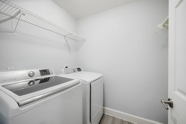 Building Photo - 3116 Creek Bank Ln