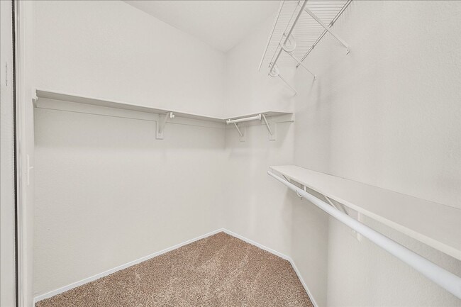 Building Photo - 3 Bedroom, Single Story Home in Seven Hills