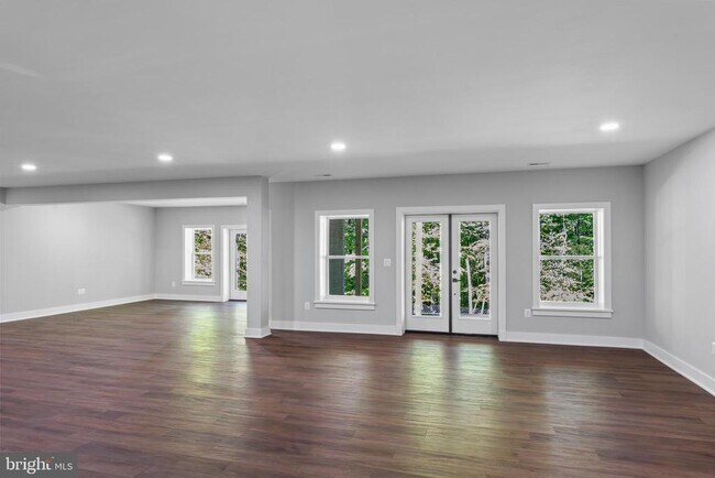 Building Photo - 11550 Henderson Rd