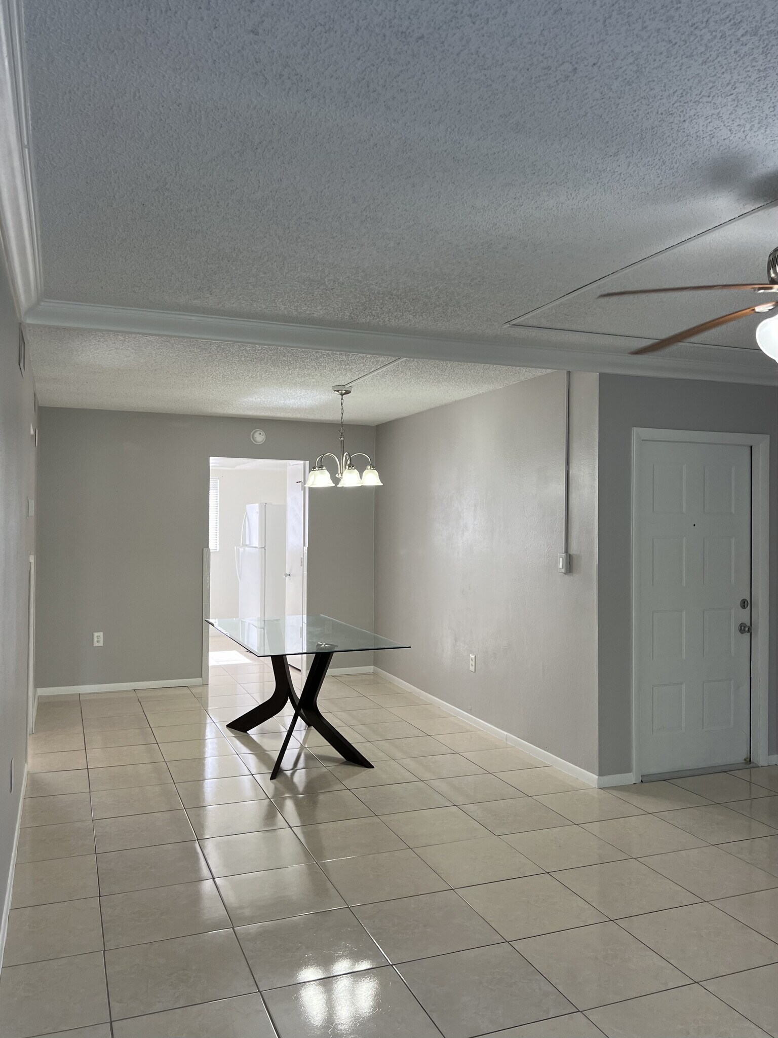 Dining room - 1135 Southdale Rd