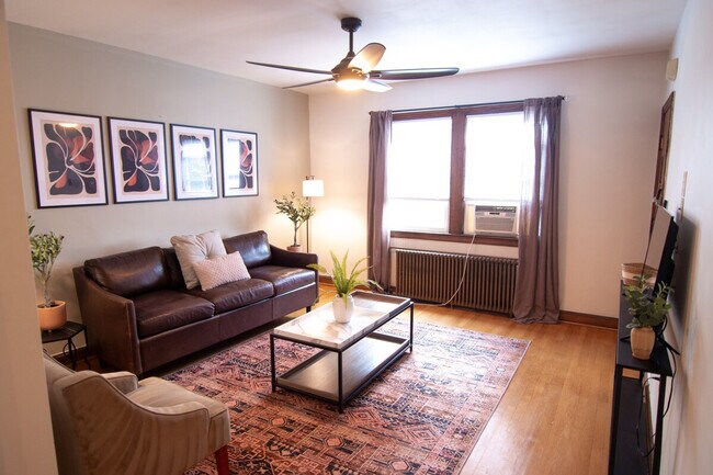 Building Photo - 1514 16th St SE