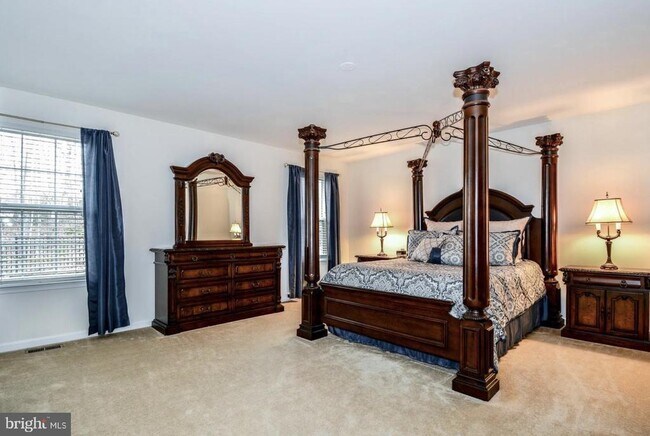Building Photo - 3321 Eagle Ridge Dr