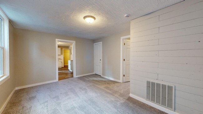 Building Photo - Clark / Fulton Area - 4 Bedrooms - Single ...