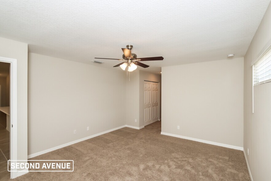 Building Photo - 1576 Summit Rd