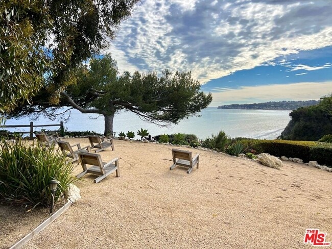 Primary Photo - 27500 Pacific Coast Hwy