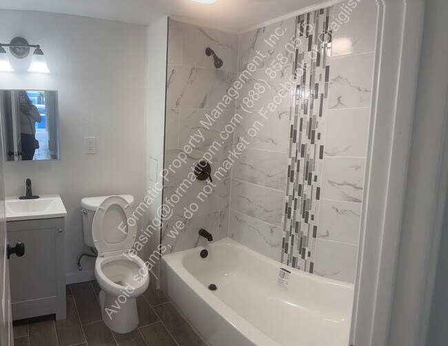 Building Photo - 120 E Century Blvd