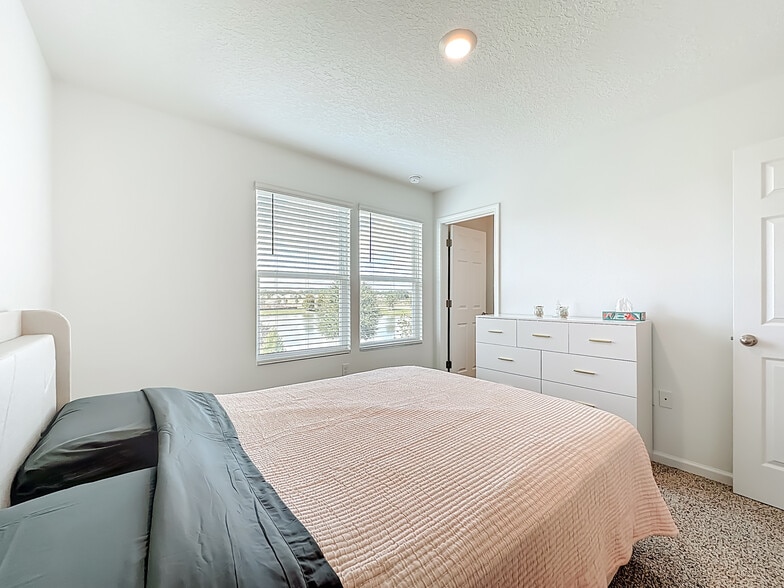 Building Photo - 53 Palmones St