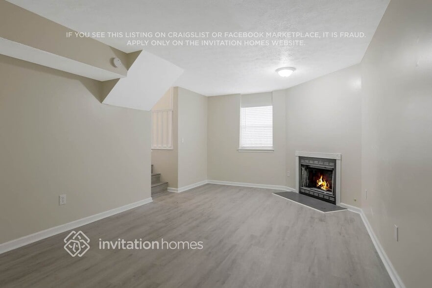 Building Photo - 1350 Stoneleigh Way