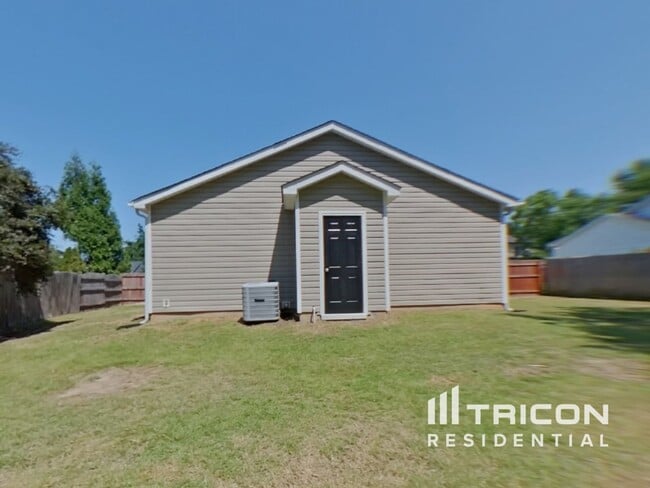 Building Photo - 209 Oakpointe Dr