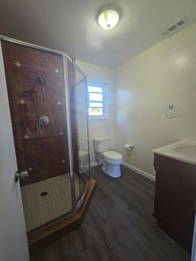 Building Photo - Two story home located in Hilltop Area of ...