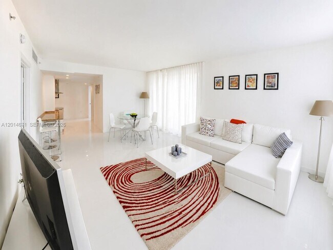 Building Photo - 6917 Collins Ave