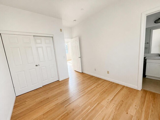 Building Photo - 542 N Chardonnay Dr