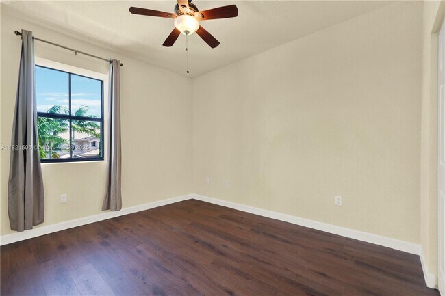 Building Photo - 11923 SW 155th Ct
