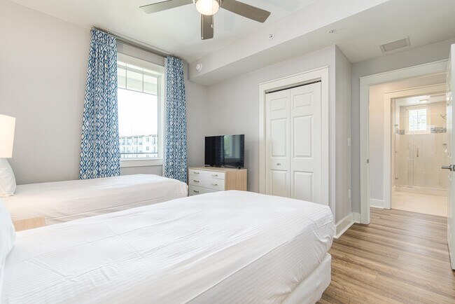 Building Photo - 9000 Heron Walk Dr