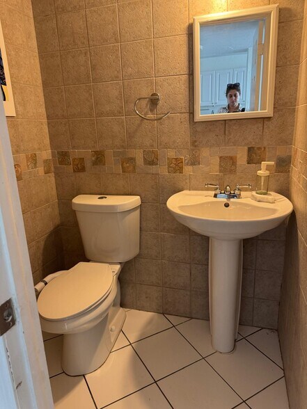 Building Photo - 1801 S Ocean Dr