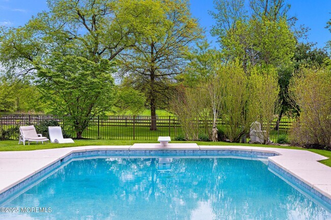 Building Photo - 13 Driftwood Ln