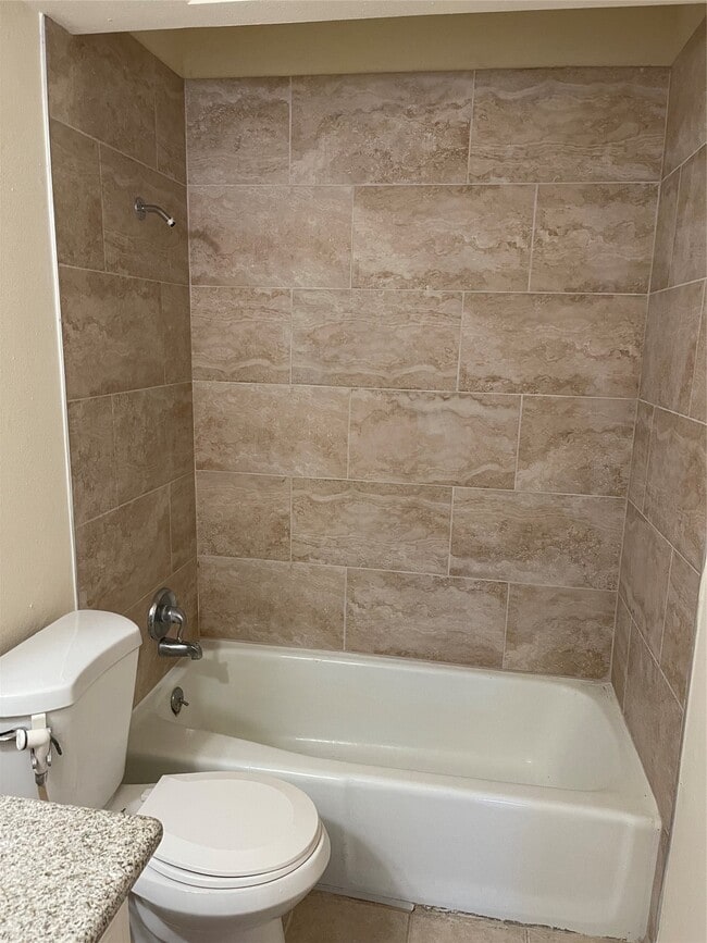 Building Photo - 3115 Jenny Dr
