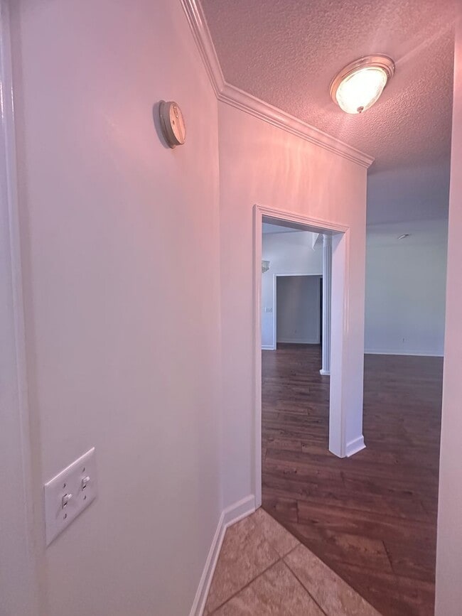Building Photo - Tartan Pines Subdivision! Golf Course Comm...