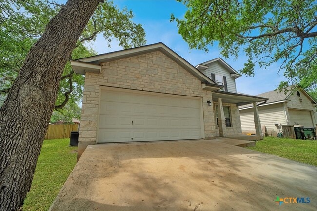 Building Photo - 121 Park Ln