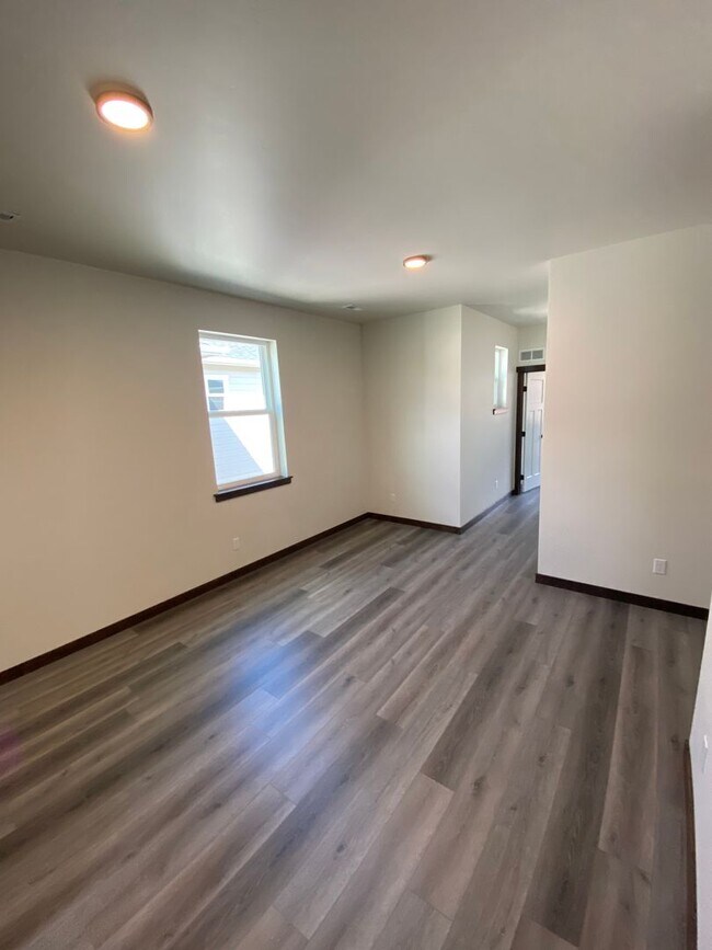 Building Photo - The Villages at River View Ridge