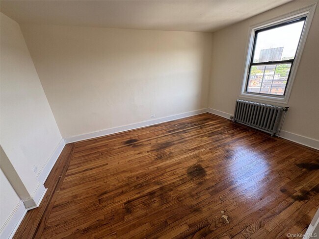 Building Photo - 30 Locust Hill Ave