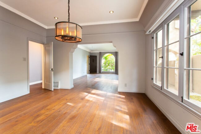 Building Photo - 153 N Arnaz Dr