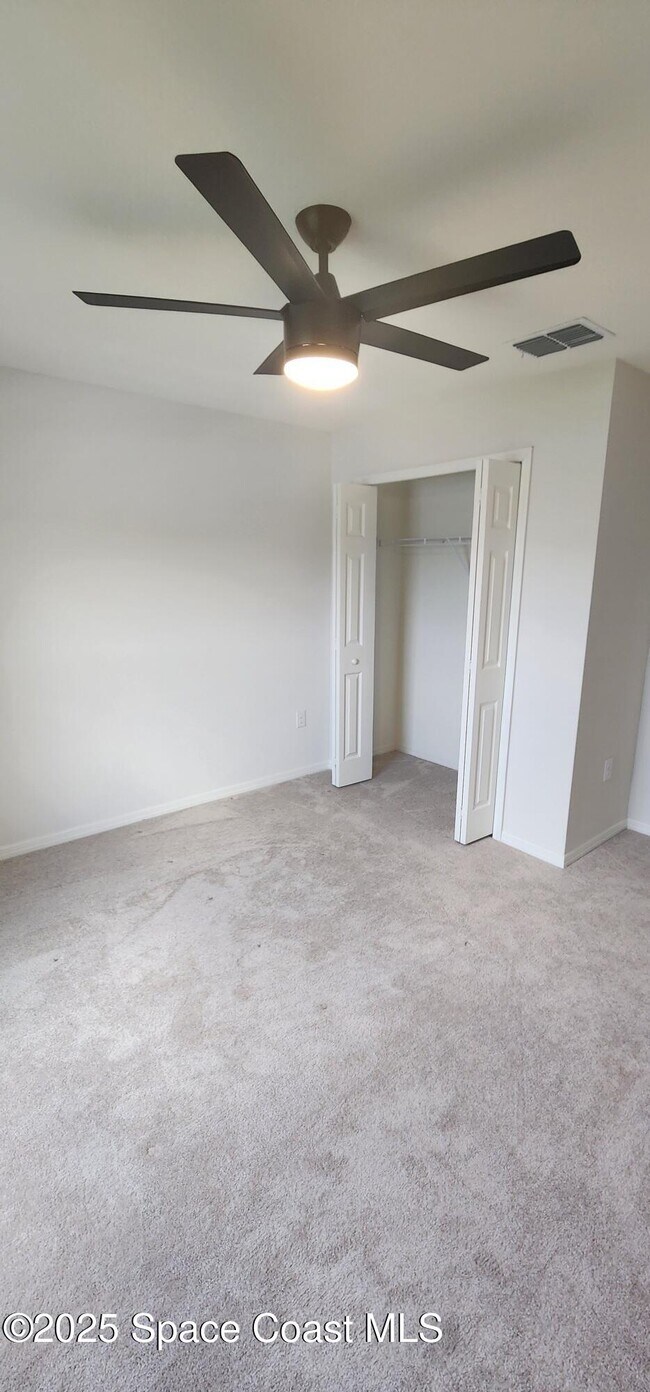 Building Photo - 586 Cooper Ct
