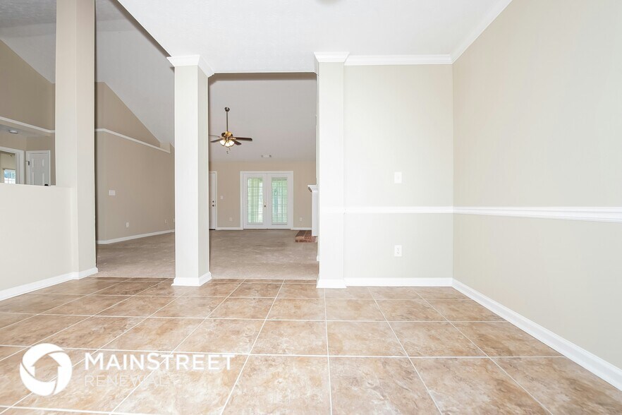 Building Photo - 1343 Wimbleton Cove