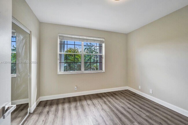 Building Photo - 43 Simonton Cir